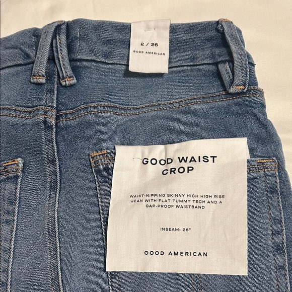 Good American High-Rise Skinny Jeans in Medium Blue Wash - Picture 8 of 11